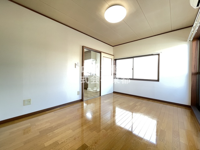 その他部屋・スペース　窓から暖かな日差しが入ります♪