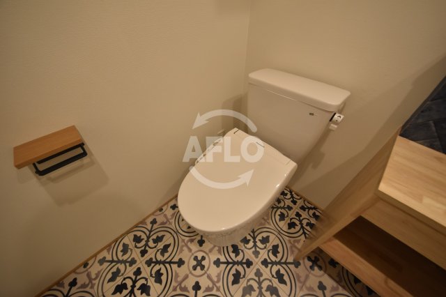 トイレ　ラクメンビル　温水洗浄便座