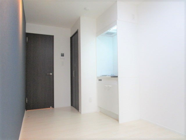 居室・リビング　同物件の別の号室の写真です。