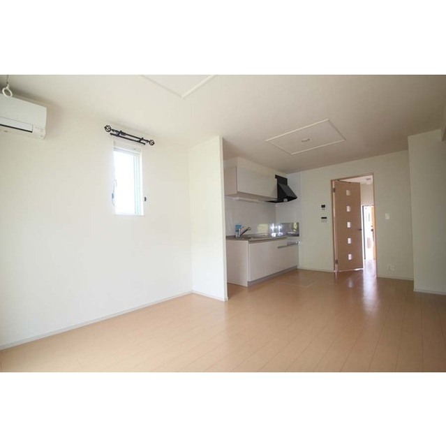 居室・リビング　内装は全て１０２にて撮影しました