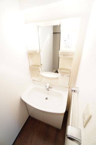 洗面設備　※同物件・同タイプの写真です。