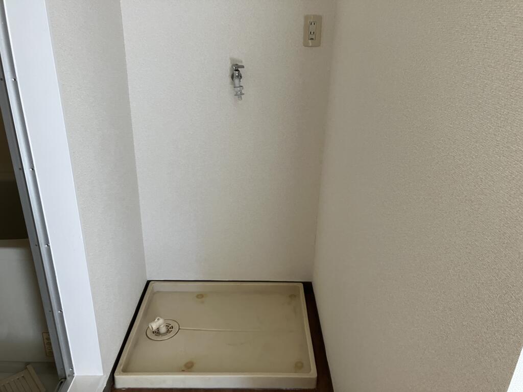 その他部屋・スペース　洗濯機置場。