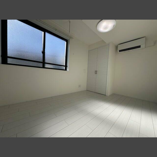 居室・リビング　※別部屋の参考写真です。