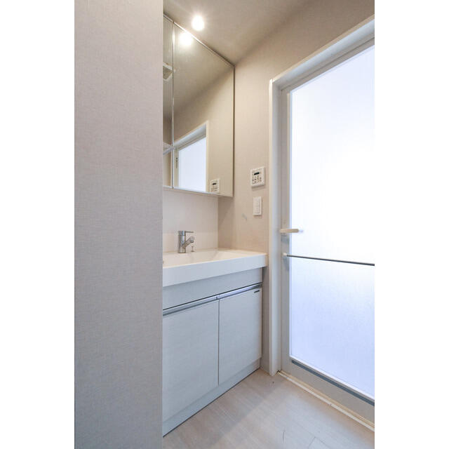 洗面設備　別タイプ部屋　参考写真です