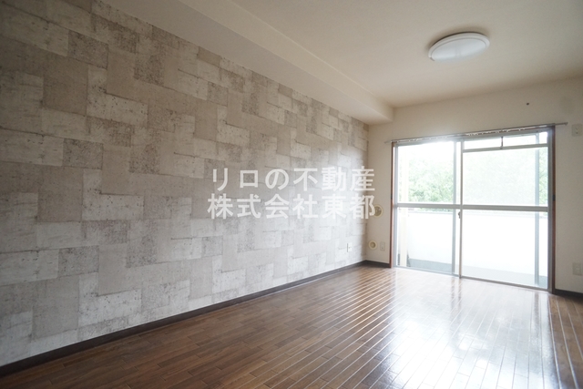 居室・リビング　広いリビングダイニングはゆったりくつろげる憩いの空間♪