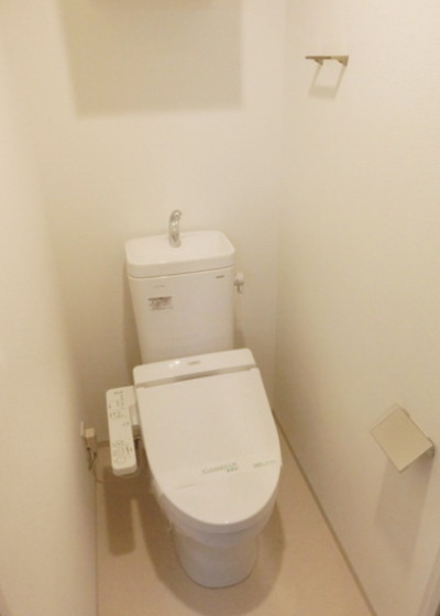 トイレ　別部屋の写真を使用しております。