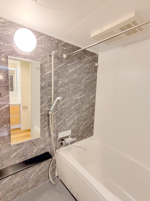 バス・シャワールーム　別部屋同仕様タイプ