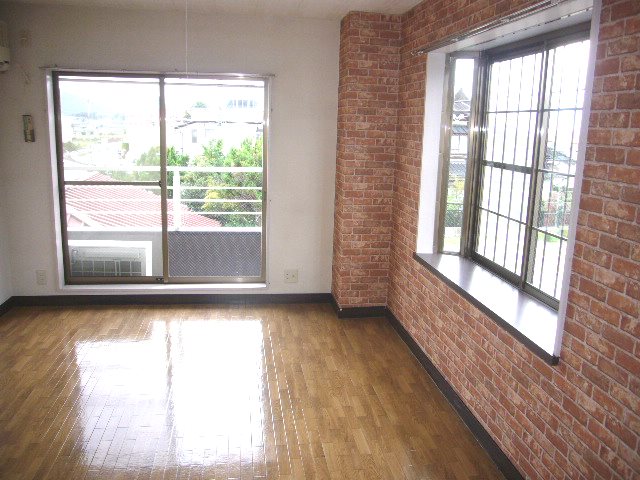 居室・リビング　202号室写真使用