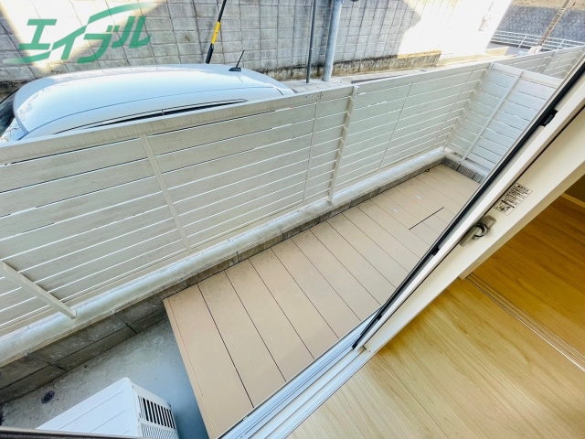 バルコニー　同物件別室の画像です