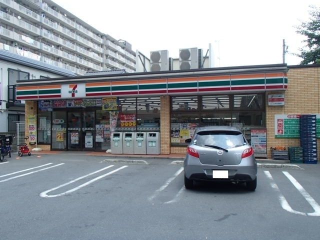 コンビニ　セブンイレブン小金井中町3丁目店（コンビニ）まで426m
