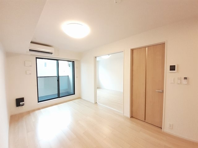 バルコニー　※別号室の写真です。