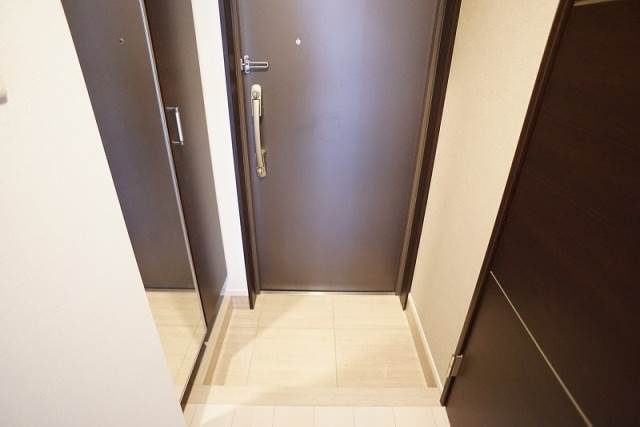 玄関　同物件別部屋イメージ
