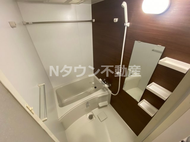 バス・シャワールーム　ゆったり過ごせるお風呂です