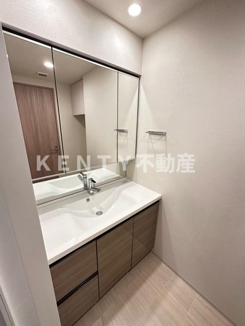 洗面設備　使いやすい洗面所です