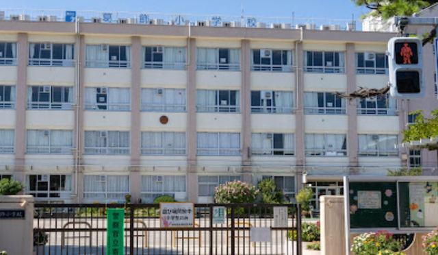 小学校　葛飾区立葛飾小学校（小学校）まで936m