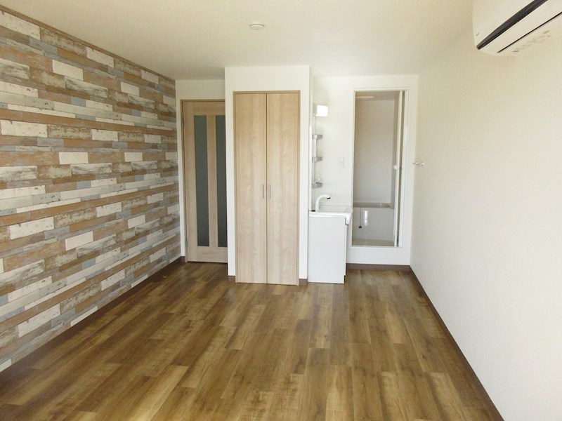 居室・リビング　9帖の広い居室。