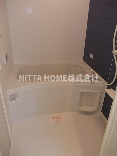 バス・シャワールーム　追炊き、浴室乾燥機付きのバスルームです◆