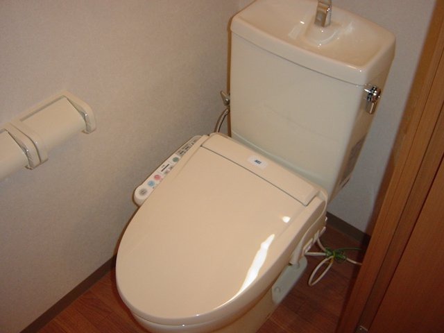 トイレ　シャワー付きトイレ