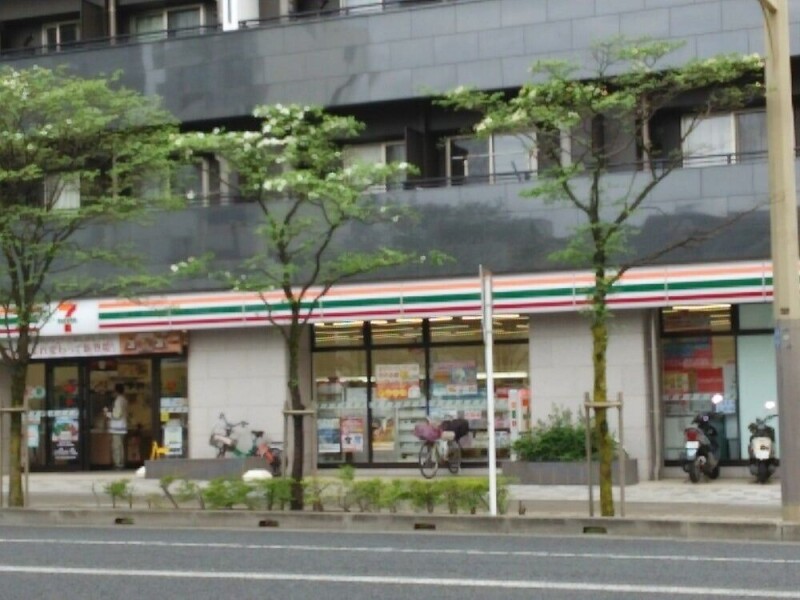 コンビニ　セブンイレブン千葉中央2丁目店（コンビニ）まで125m