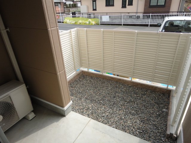 バルコニー　専用庭