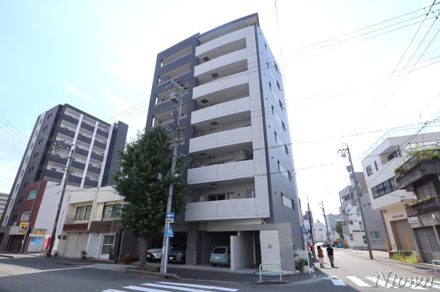 建物外観　おしゃれな居間です