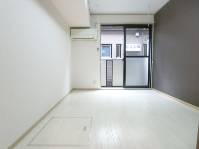 居室・リビング　別号室の参考写真です。