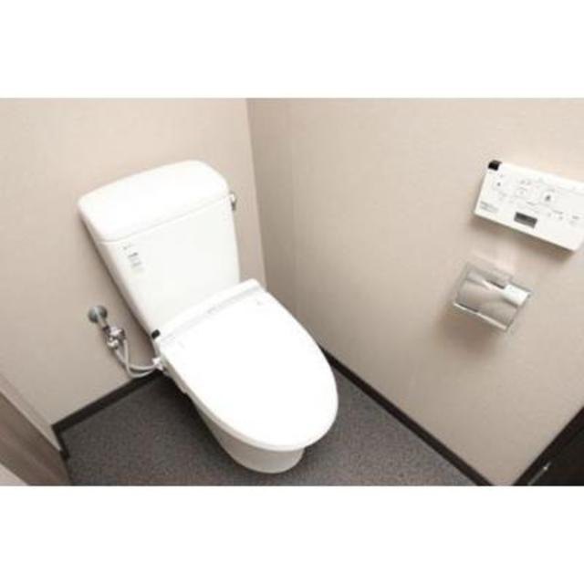 トイレ　※写真は同タイプ住戸です。