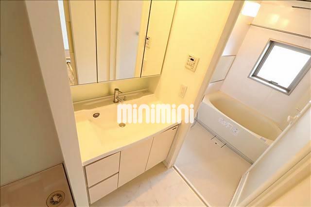 洗面設備　広々とした洗面