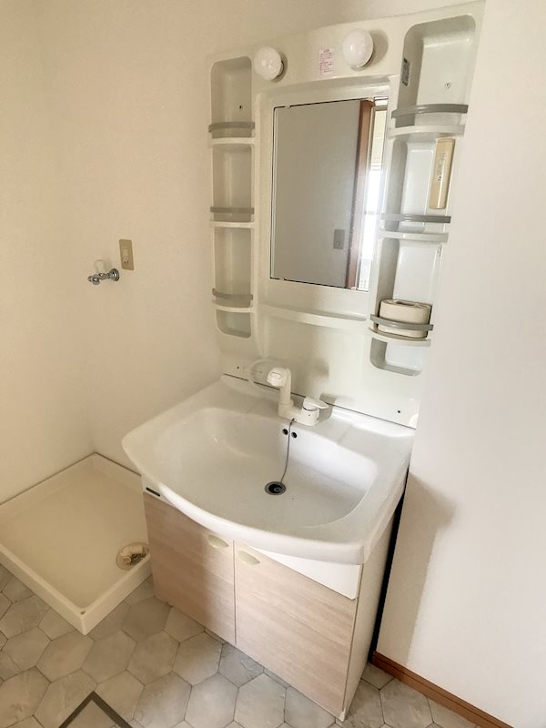 洗面設備　退去前、現況優先