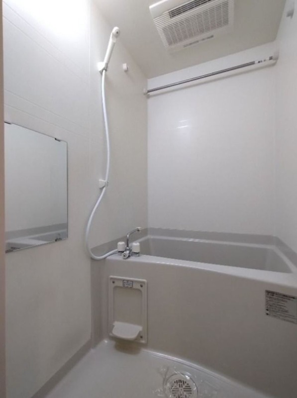 バス・シャワールーム　別タイプのお部屋です