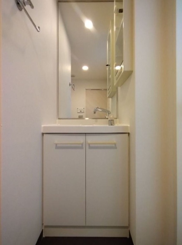 洗面設備　別タイプのお部屋です