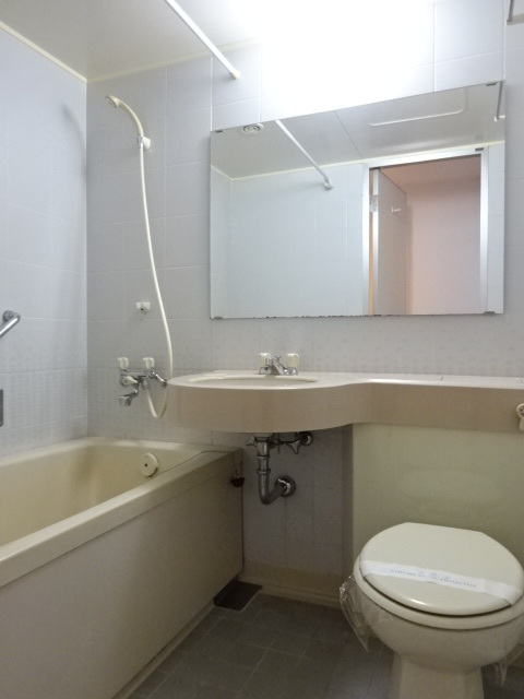 バス・シャワールーム　バストイレ一体