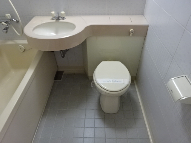 トイレ　バストイレ一体
