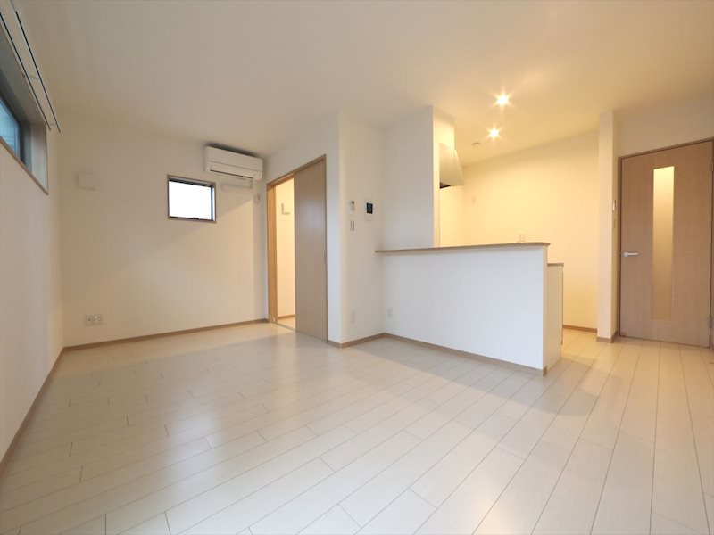 居室・リビング　LDK10.59帖　エアコン付　カウンターキッチン