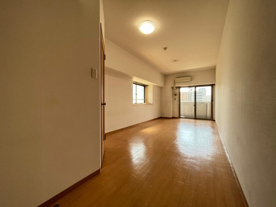 居室・リビング　※別部屋の写真です