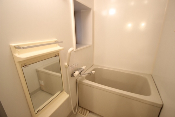 バス・シャワールーム　別の部屋の写真です※