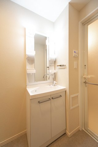 洗面設備　※写真は同タイプ住戸です。