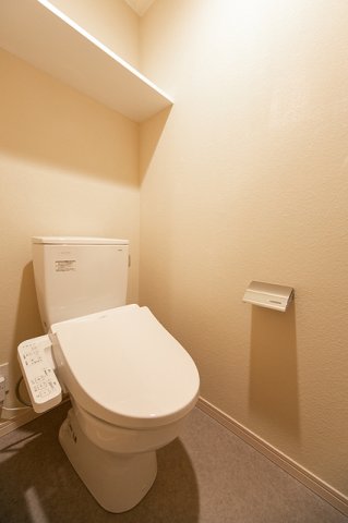 トイレ　※写真は同タイプ住戸です。