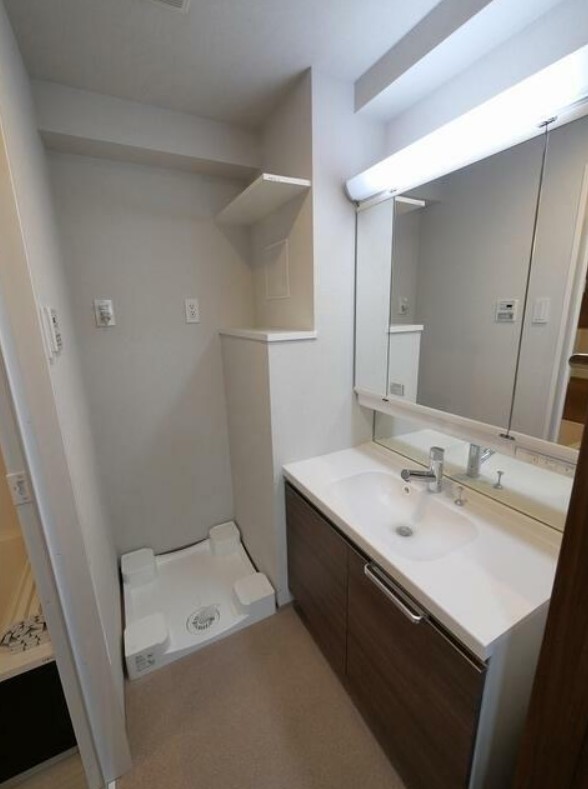 洗面設備　※別部屋の参考写真です。