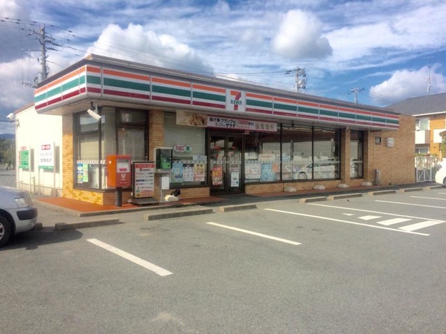 コンビニ　セブンイレブンいわき平窪店（コンビニ）まで650m