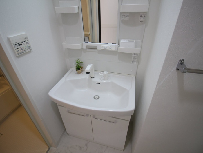 洗面設備　※別部屋の参考写真となります※現況優先※