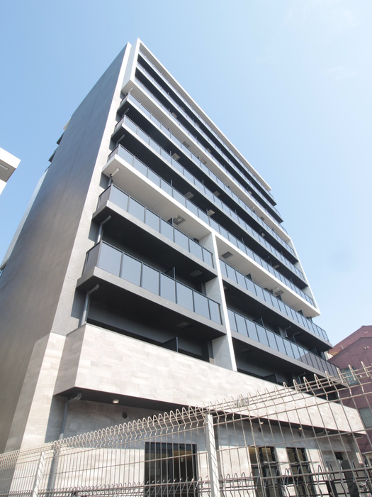 建物外観　建築中