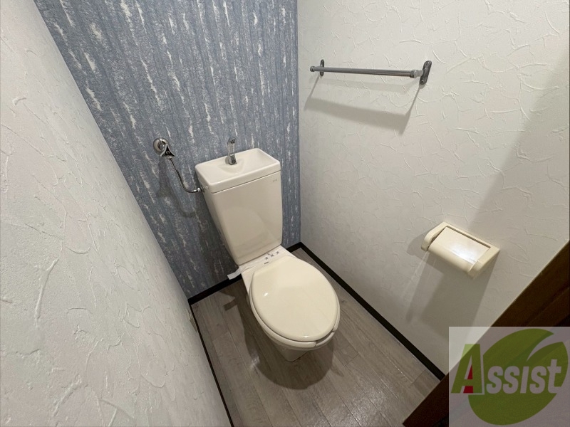 トイレ　こちらはトイレです。清潔感があり、安心して使用できます。