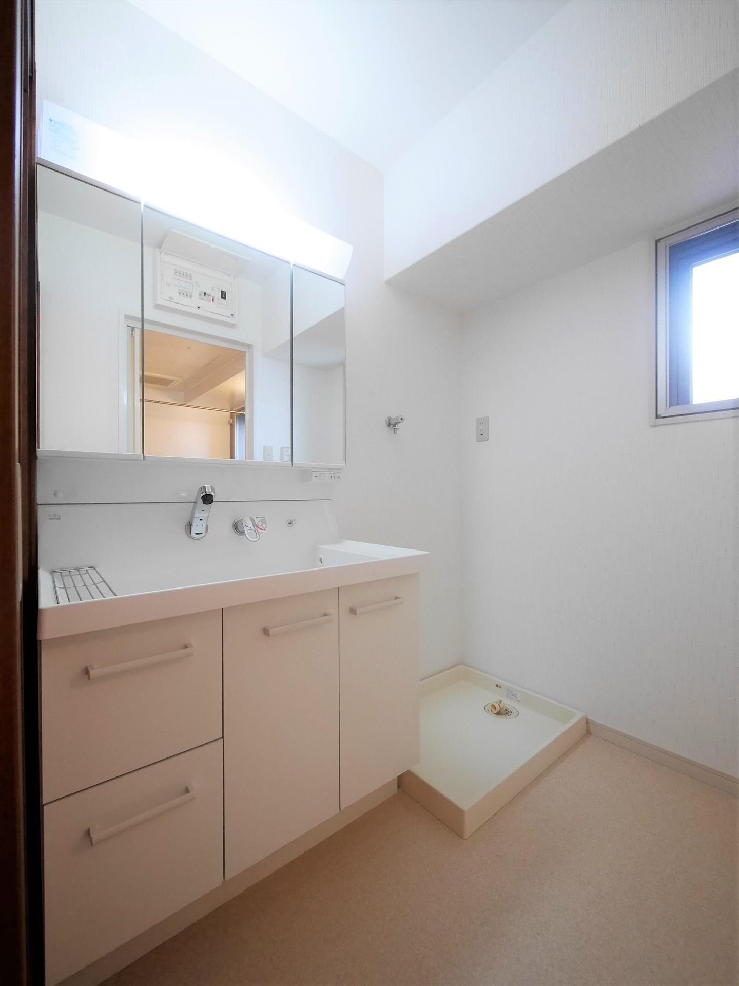 洗面設備　大きめのシャンプードレッサー★