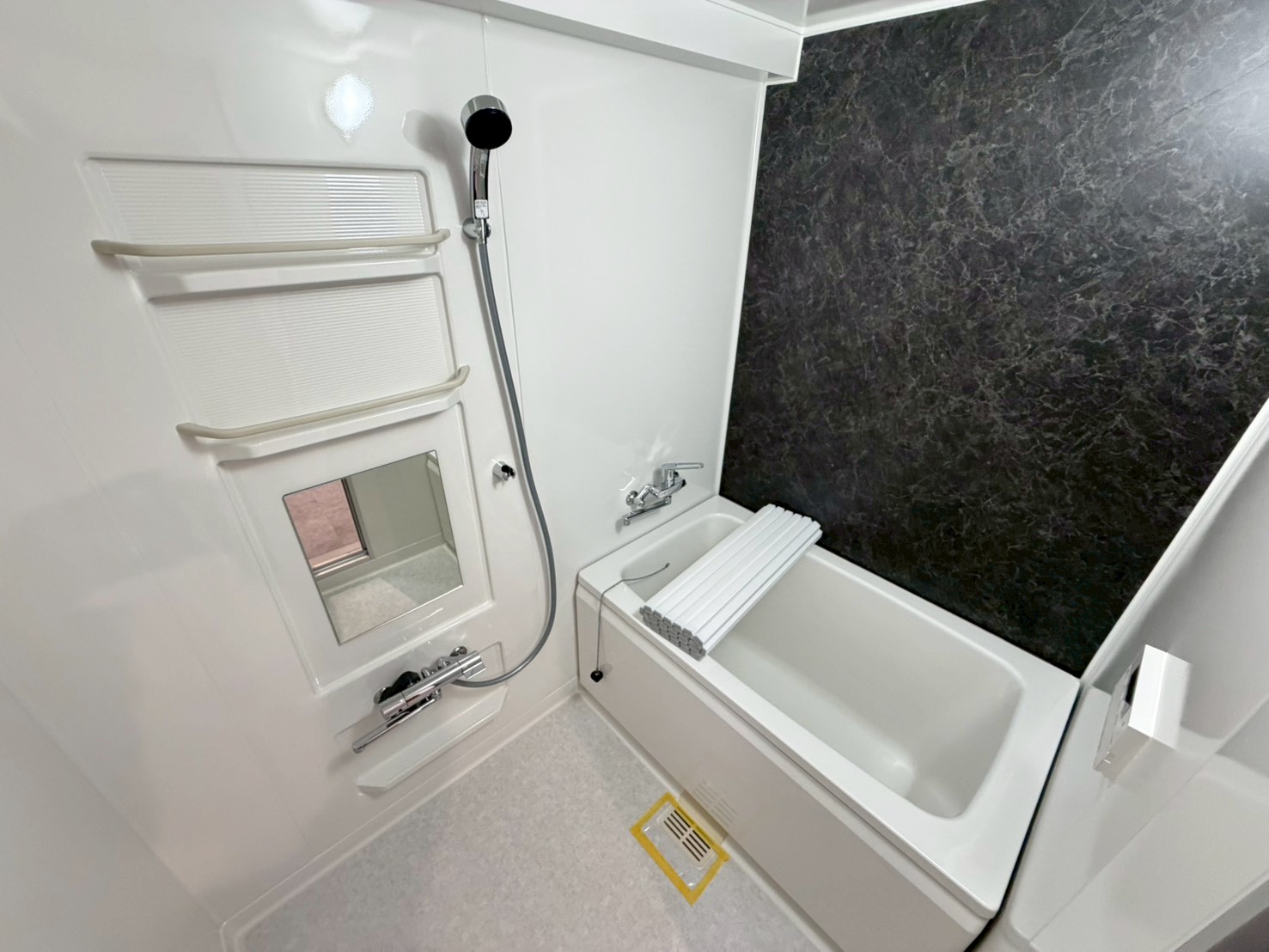 バス・シャワールーム　浴室