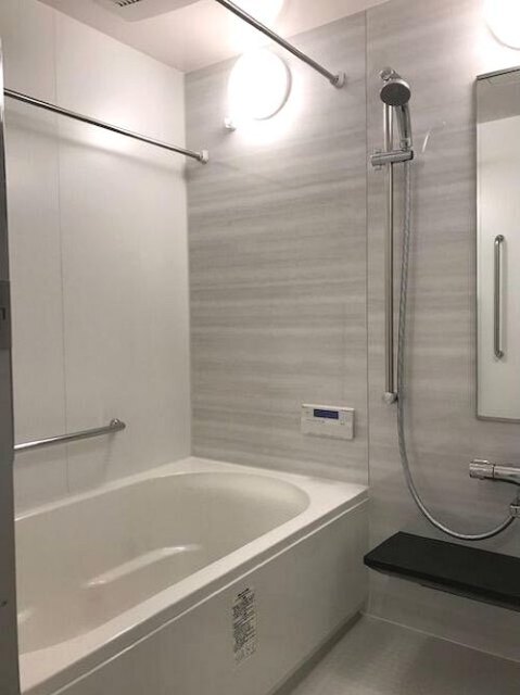 バス・シャワールーム　浴室乾燥機完備