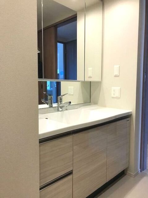 洗面設備　洗面化粧台