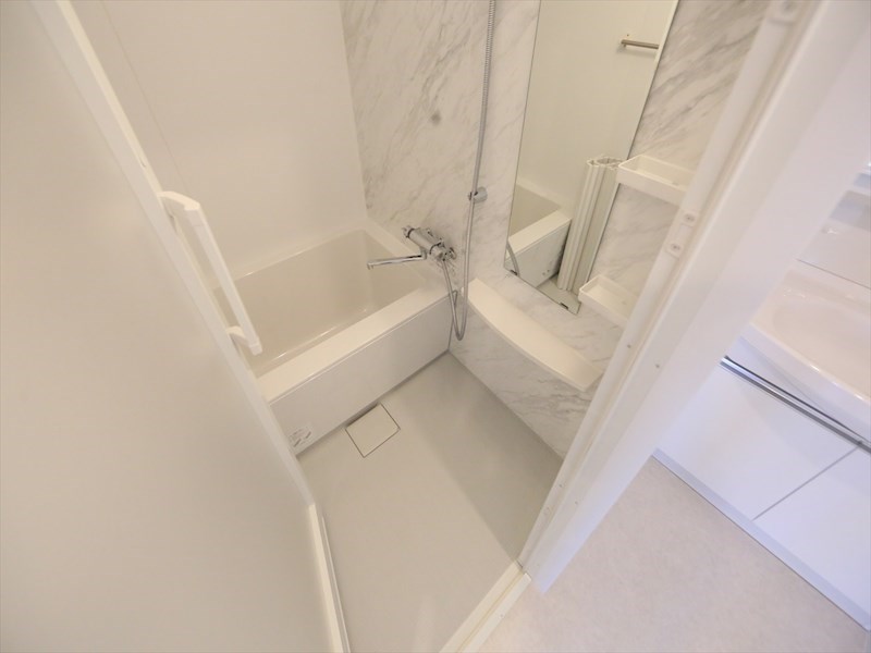 バス・シャワールーム　バスルーム　浴室暖房乾燥機付き