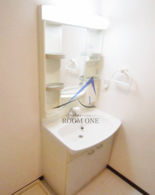洗面設備　洗面台です。
