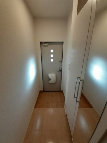 玄関　シューズボックス付きの玄関です★